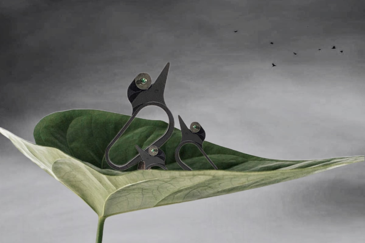 CV-4 : Stay Close by Thia Rice 