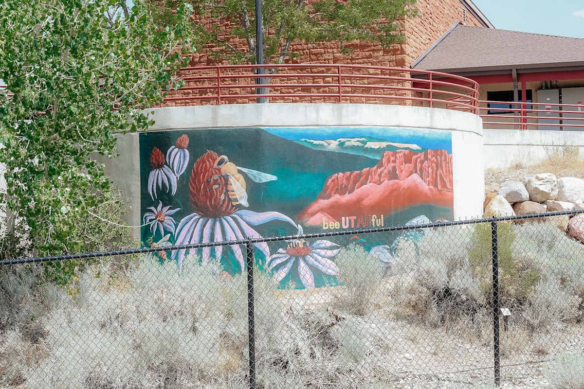 beeUtahful by Patti Gillispie  Image: Approximately 581 N. Main Street, Cedar City, UT.
Photograph by Ryann S. Ford. Licensed by Creative Commons (CC  BY-SA). 