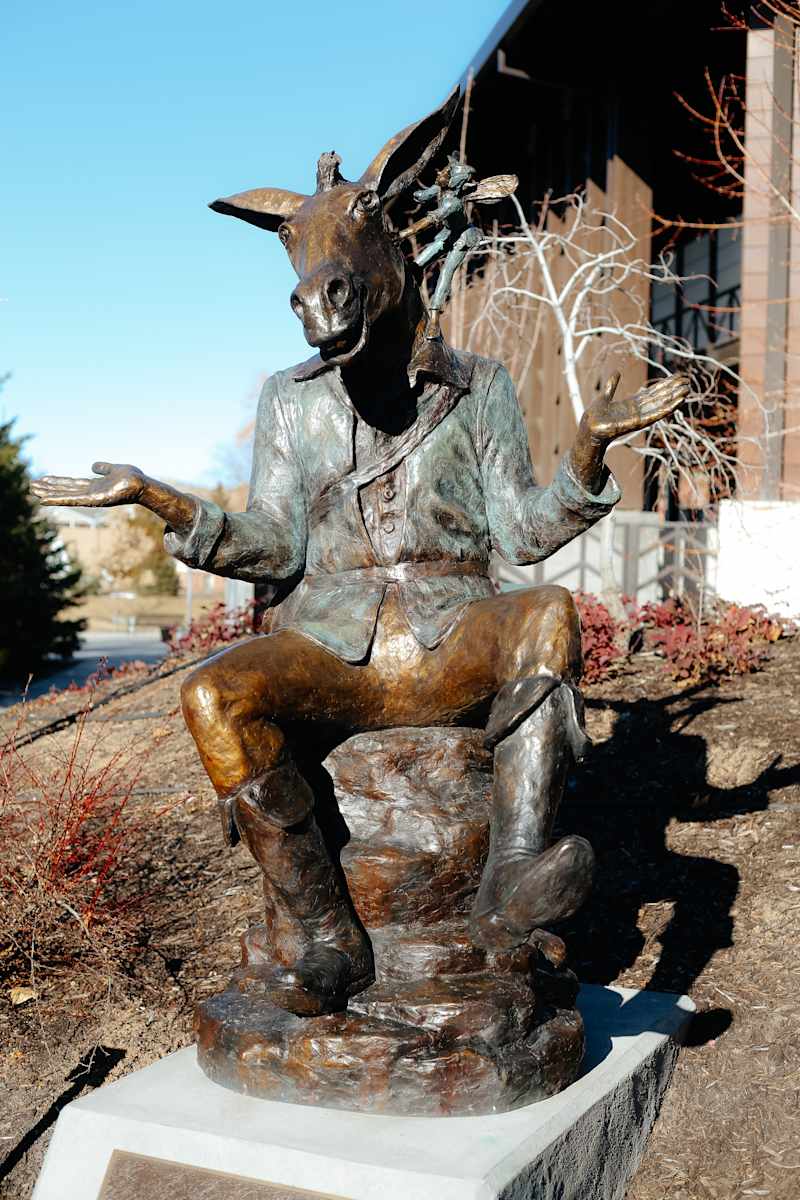 Bottom the Weaver Transformed by Dennis Smith  Image: 195 West Center Street, Cedar City, UT.  (The Beverley Taylor Sorenson Center for the Arts).


Photograph by Ryann S. Ford. Licensed by Creative Commons (CC  BY-SA). 