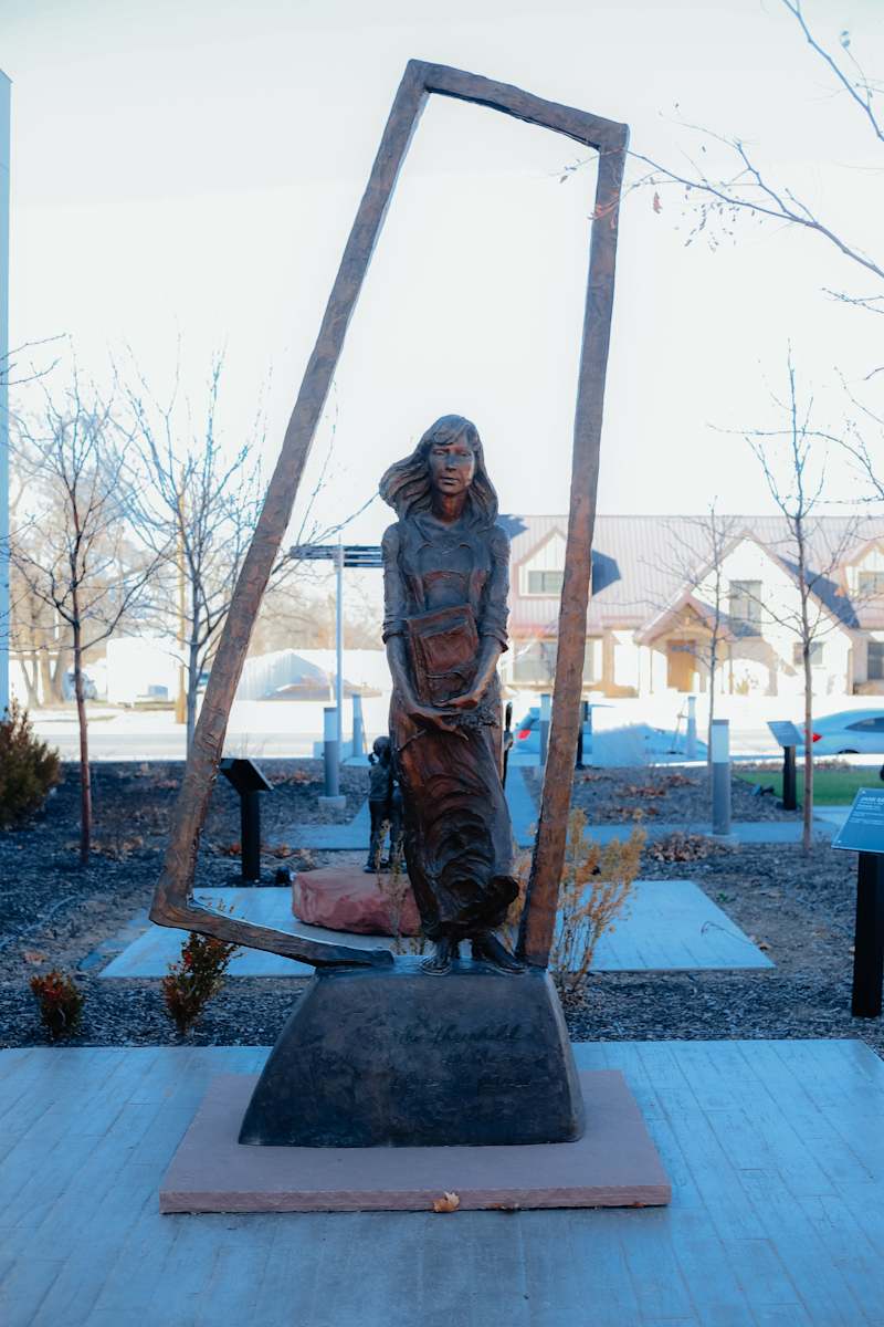 Threshold by Jane DeDecker, Image 3.