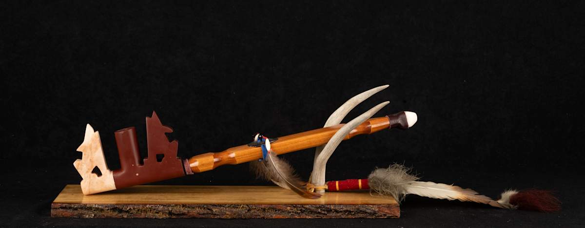Ojibwa Native America prayer pipe by Scott Freeman, Image 10.