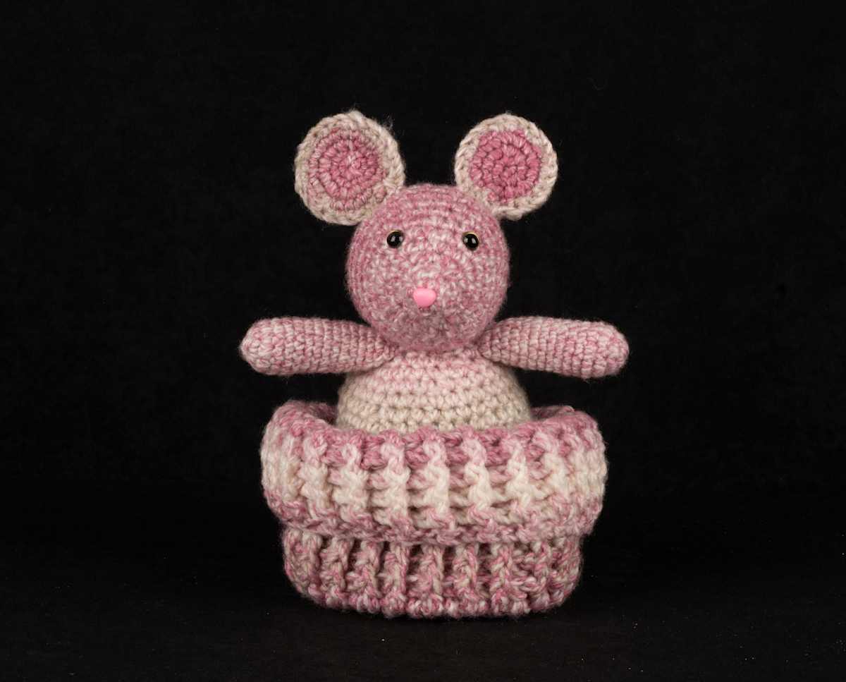 Mousie with matching hat by Carol Hanson 