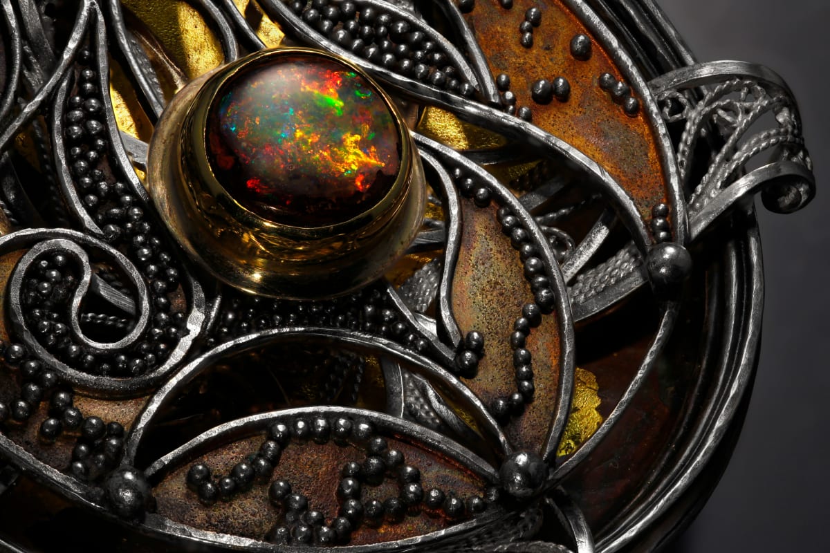 Relativity Navigator by Victoria Lansford  Image: Detail of pendant, photo by Pat Vasquez-Cunningham