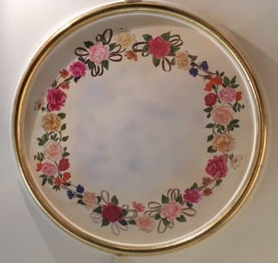 Crown of roses  Image: Crown of roses with gilded border