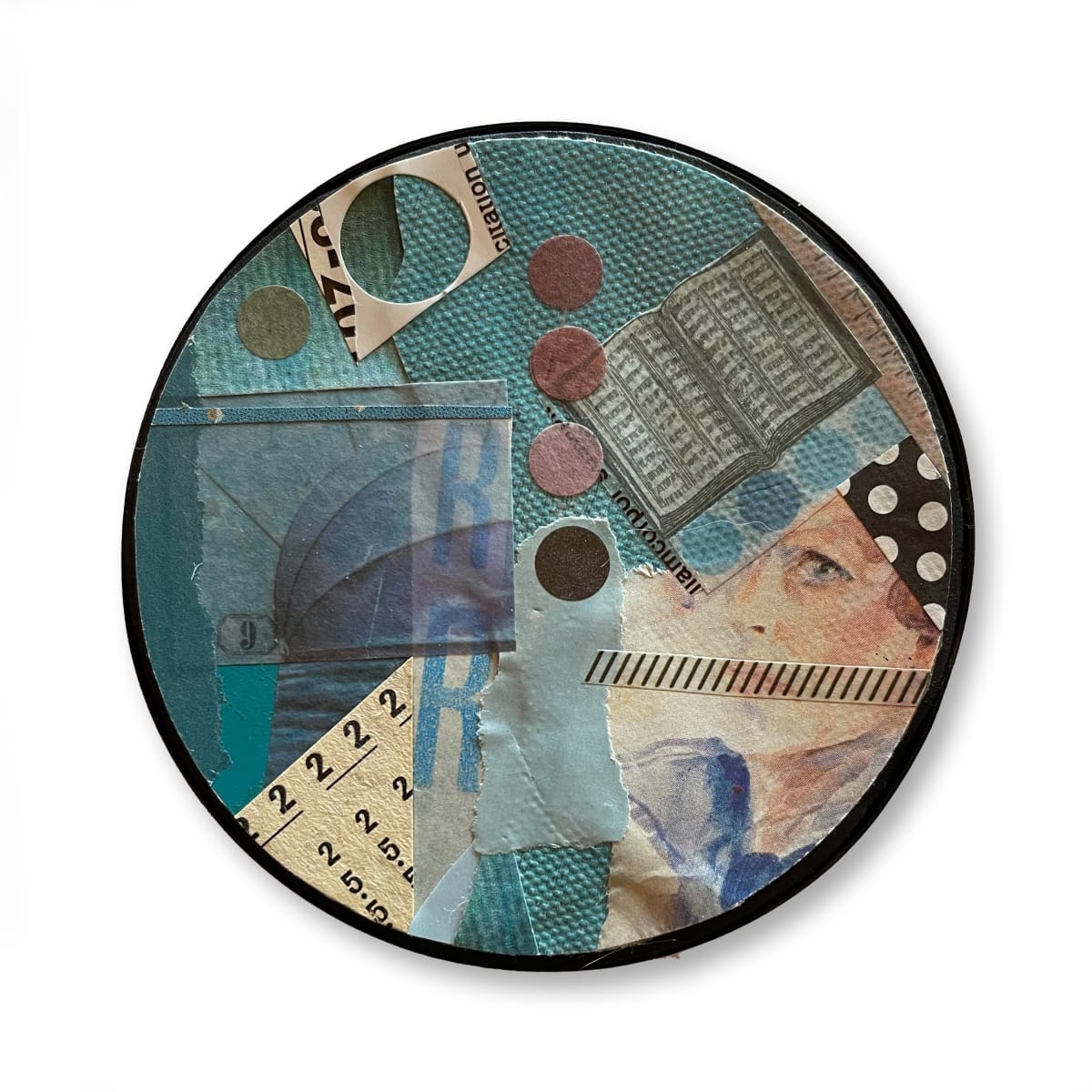 Untitled by Celia Crane  Image: Celia Crane, Untitled, 2021, 3 x 3 in, New York, USA, Coffee Cup Lid Collage
