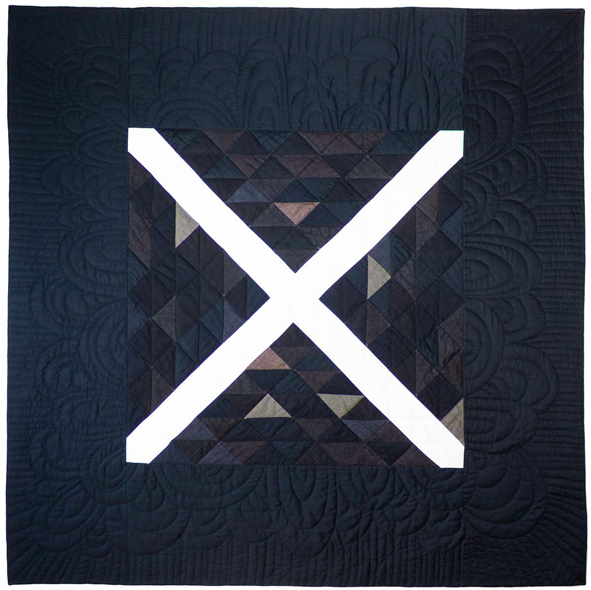 X Quilt by Stacey Sharman, Image 1.