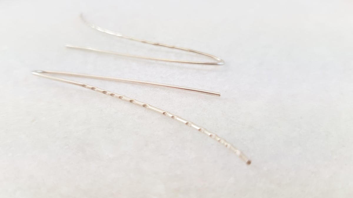 Marks & Lines Earrings (Curved Dots) by Naomi Eleftheriou 