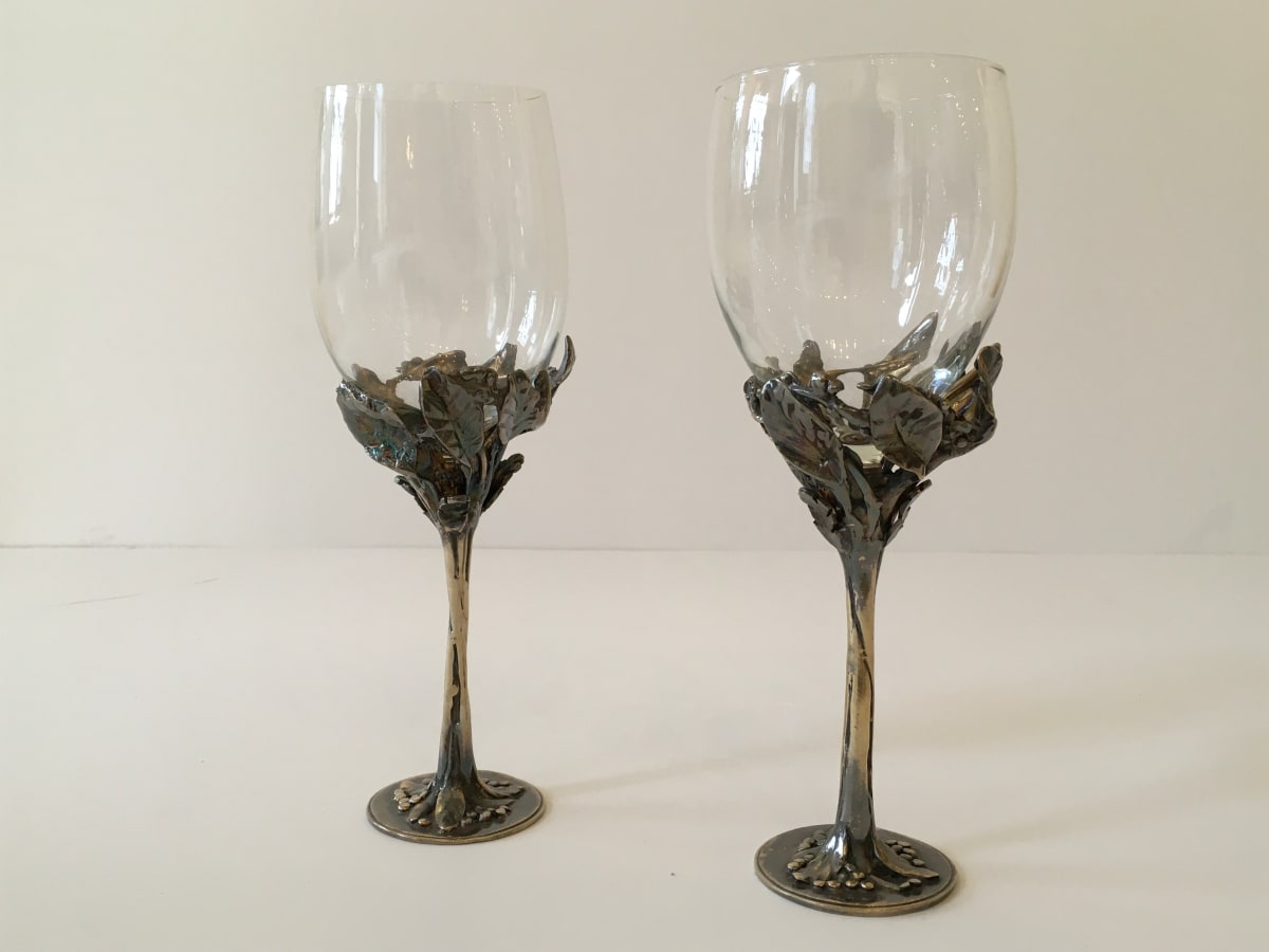 Large Grape Goblet Wine Glasses (Set of 2) by Harold Castor 