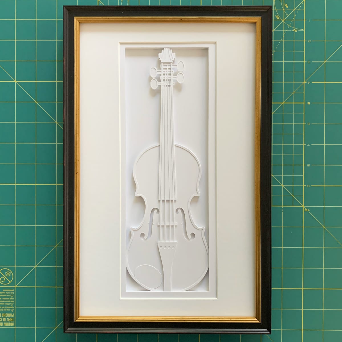 Violin, Image 1.