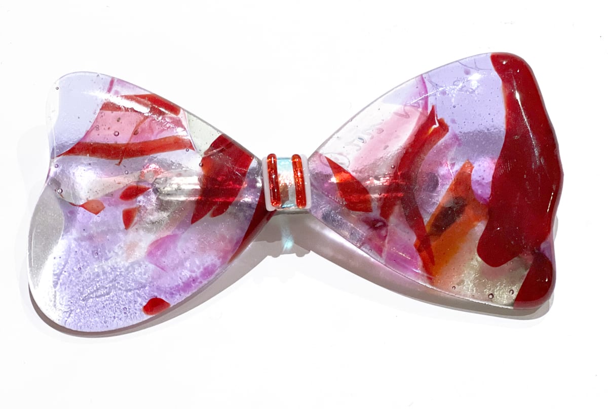 Glass Bow Ties – THE DESIGN COLLECTION, Hot Colors by Nancy Gong  Image: Bow Tie DCHot Color 22-01 Clip on. 
THE DESIGN COLLECTION, HOT COLOR Glass Bow Tie from the Gong Spirit Wear Series. One of a kind. Exclusively from Gong Glass Works. 
$150