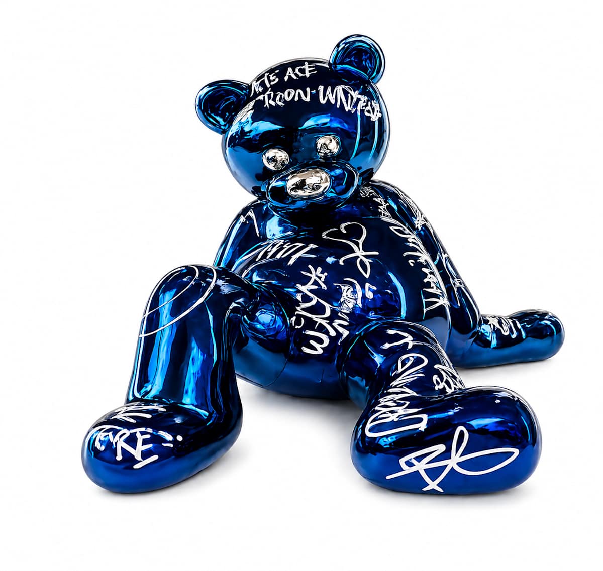 Love Matter bear by Brendan Murphy, Image 1.
