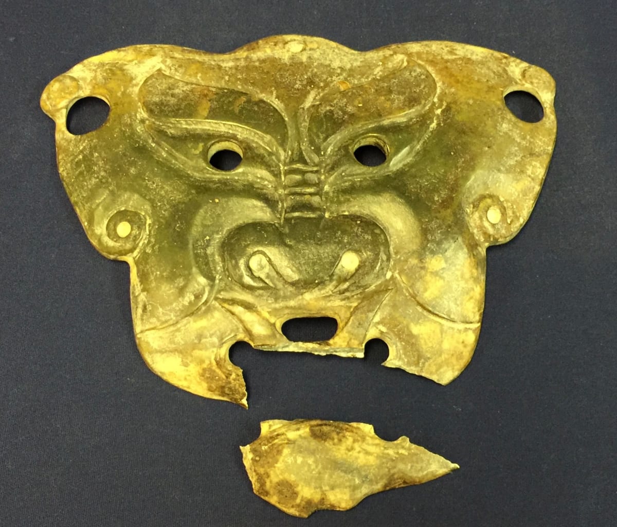 Hongshan Large Mask 4 