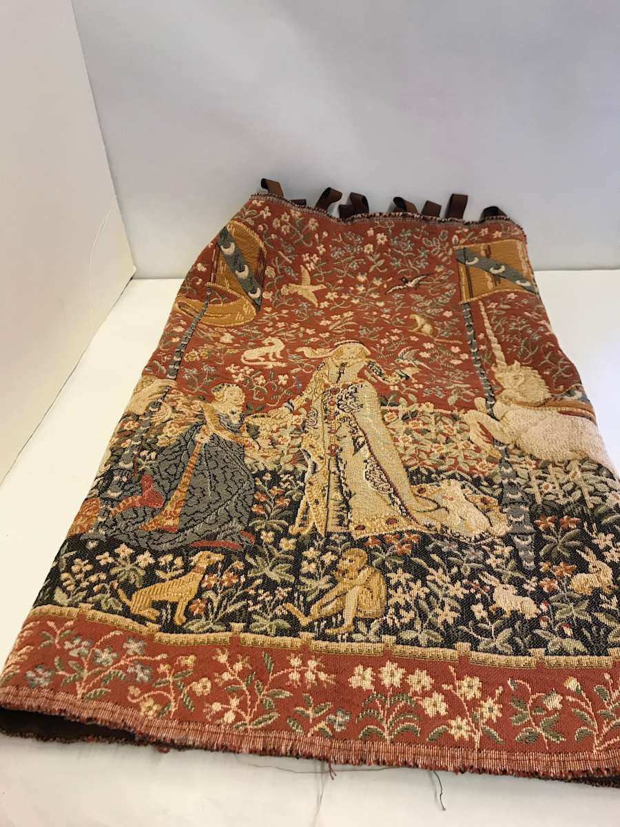 Le Gout Tapestry, Image 4.