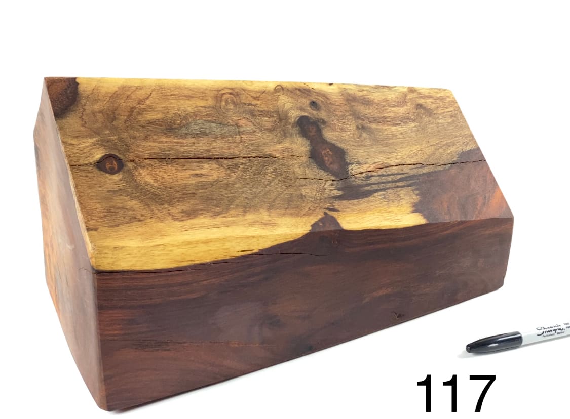 KEN'S BARN by Doug Moran 