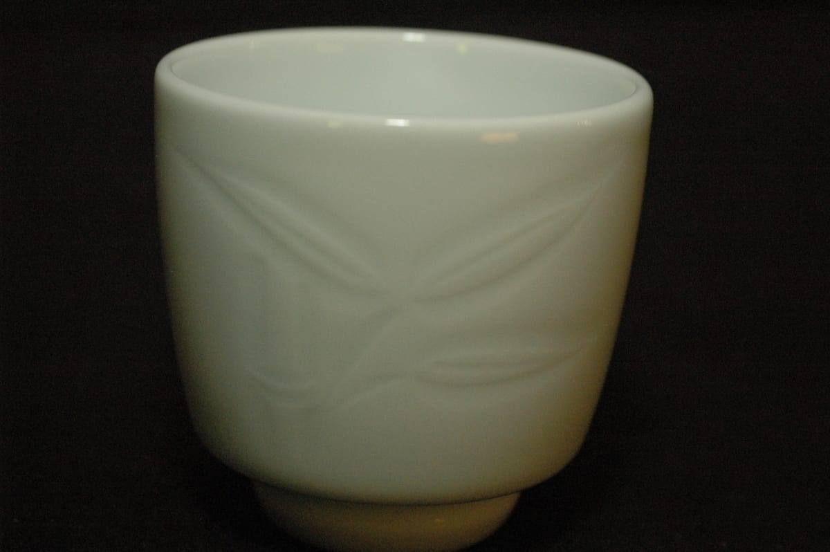 Hakuji 白磁 by Inoue Manji 井上萬二 LNT (1929-2025), Image 4.