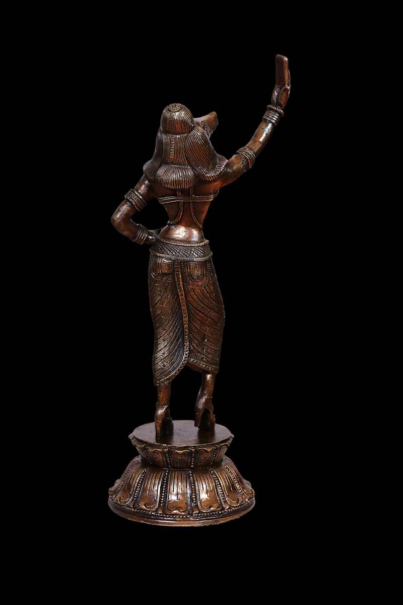 Selfie queens by Siri Khandavilli 