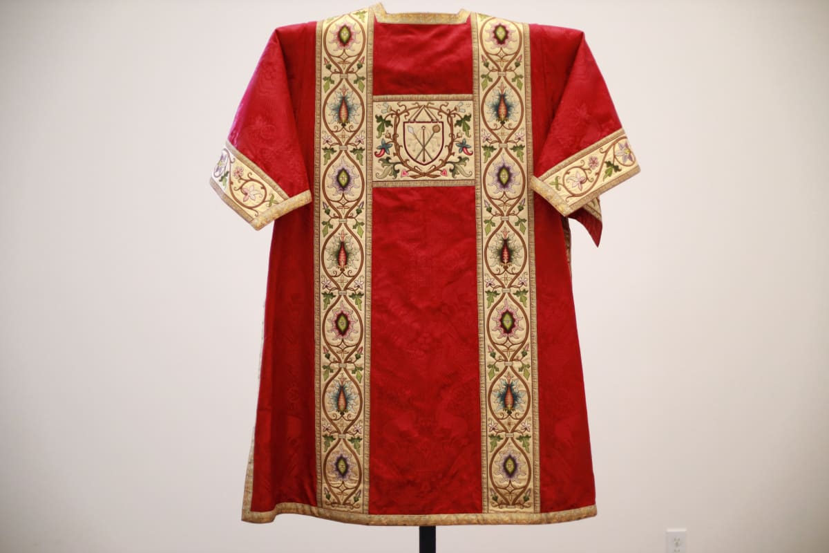 Dalmatic - Arma Christi 