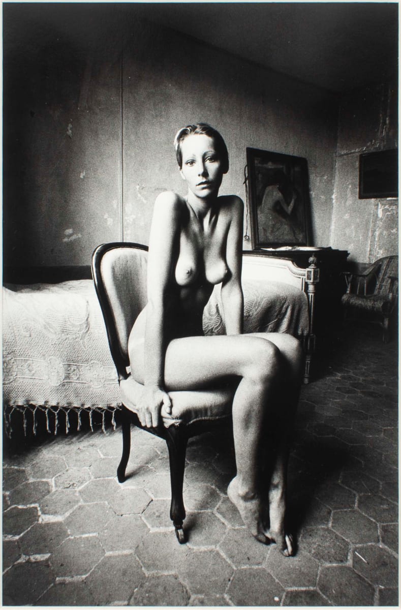 Femme Nue Assise sur une Chaise by Jeanloup Sieff 