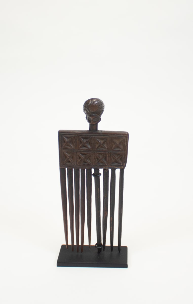 Comb, Luena People, Congo by Unknown 