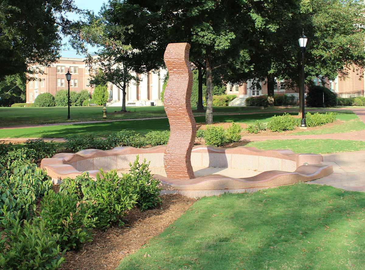 Spirit Waves Fountain by Jesús Moroles, Image 2.