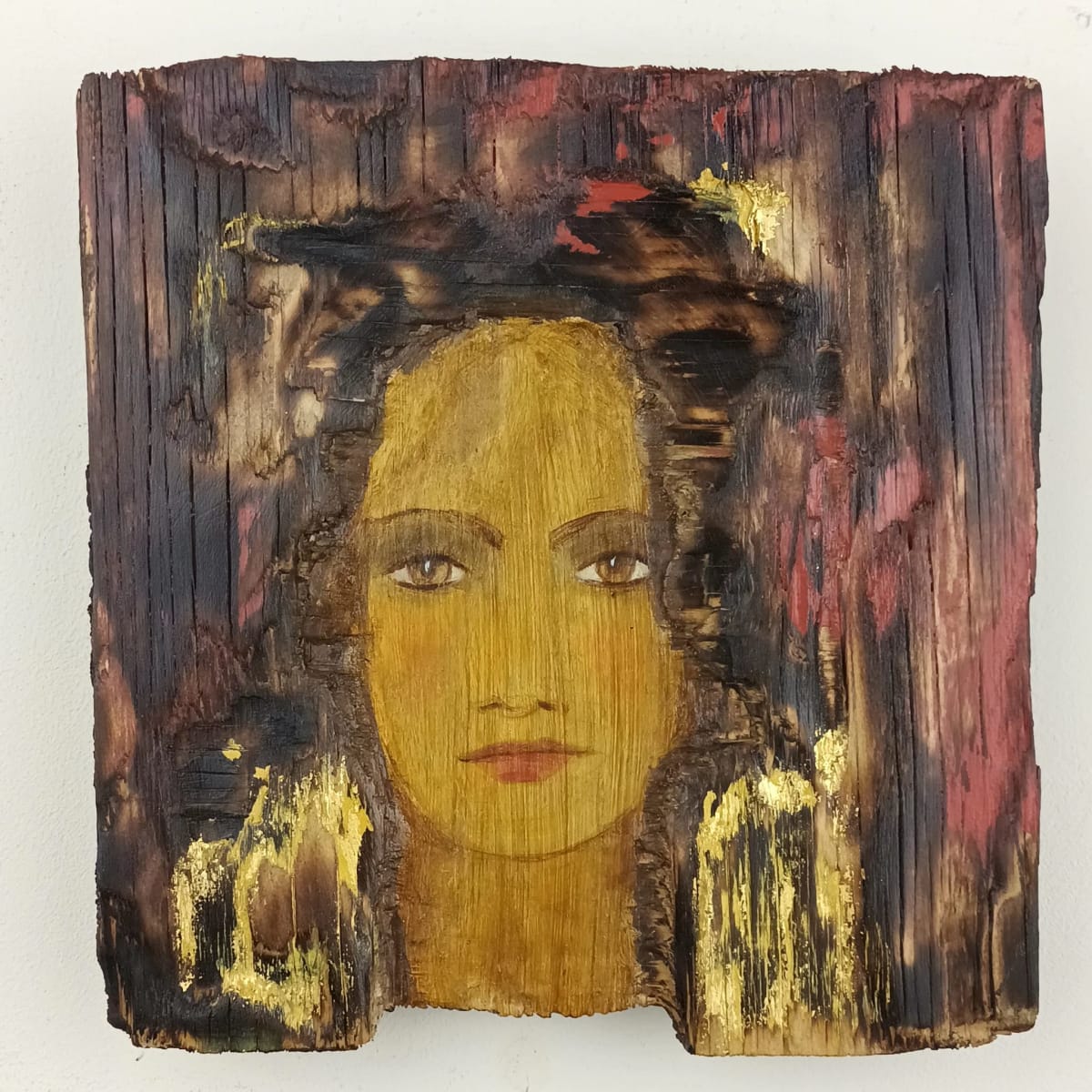 tema-icon 165 by Tessa Thonett  Image: Thonett Icon Painting 165. Collaboration work between Markus Thonett (background in mixed media) and Tessa Thonett (face in oils)