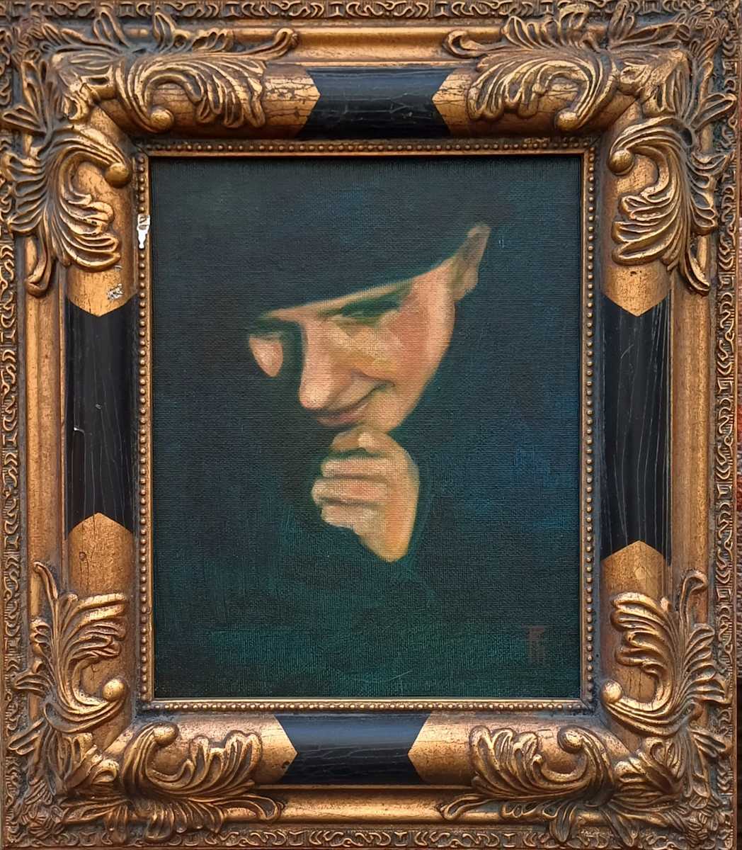 Furtive Figure by Tessa Thonett 