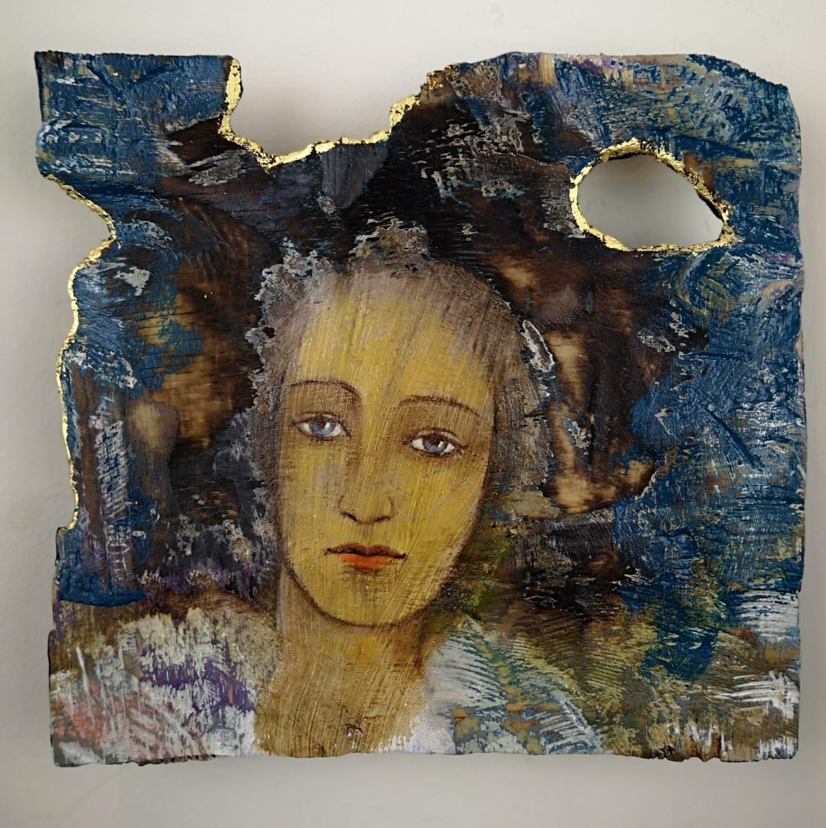 tema-icon 125 by Tessa Thonett  Image: Thonett Icon Painting 125. Collaboration work between Markus Thonett (background in mixed media) and Tessa Thonett (face in oils)