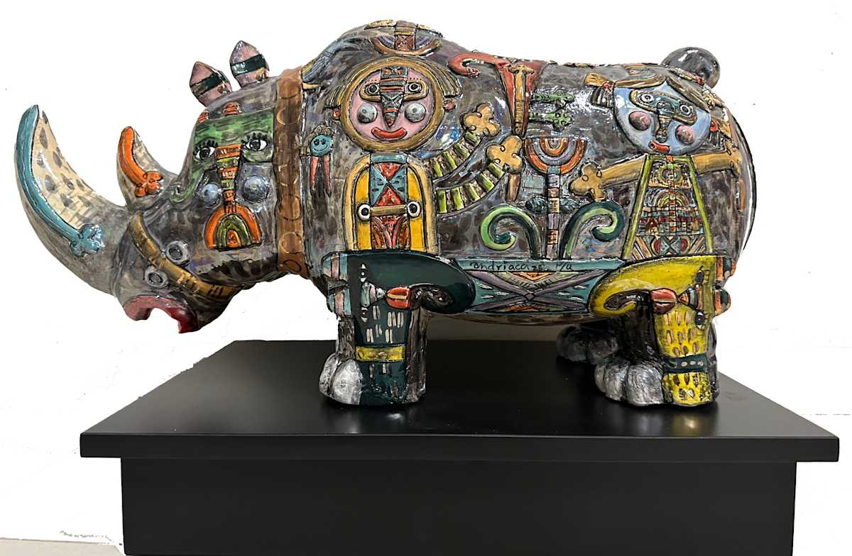 Papá Rinoceronte by FERNANDO ANDRIACCI 