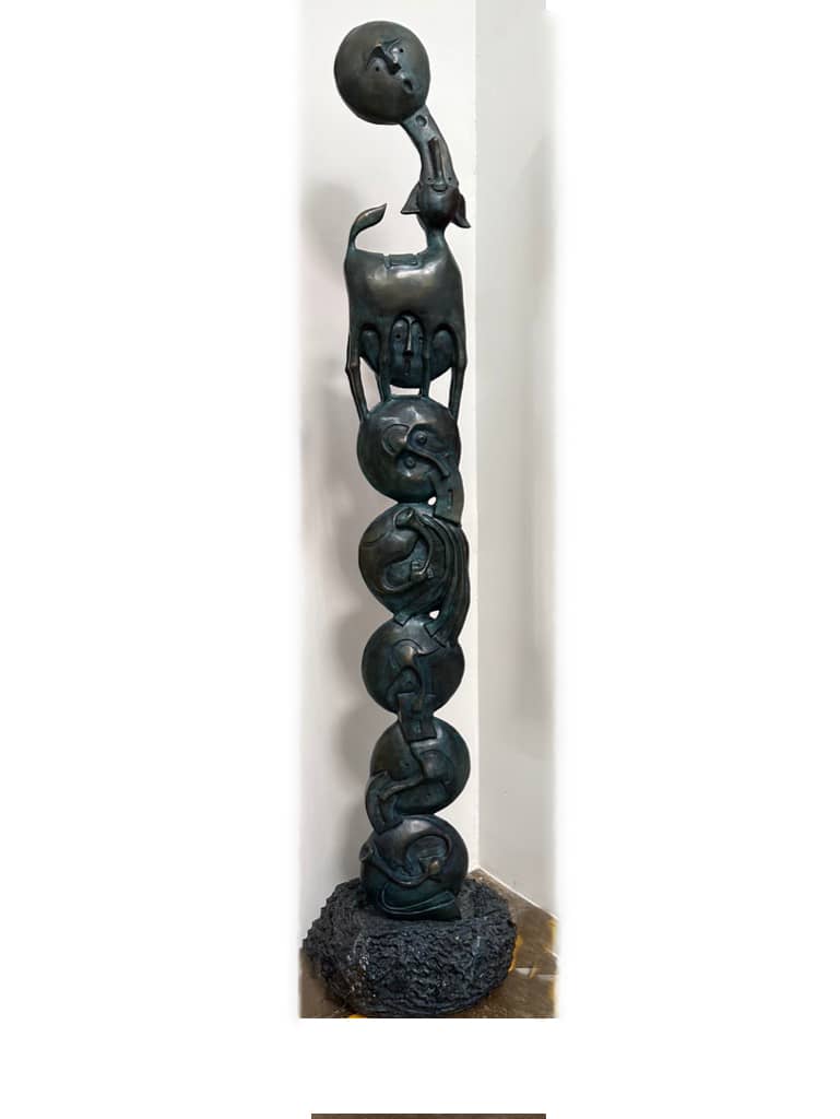 Nido de Lunas by ROLANDO ROJAS, Image 1.