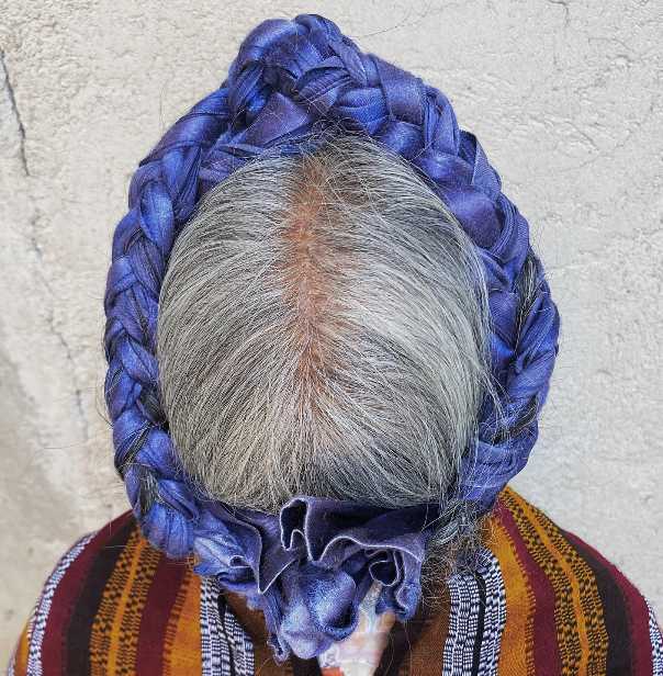 Ines y su Corona by LUVIA LAZO, Image 1.