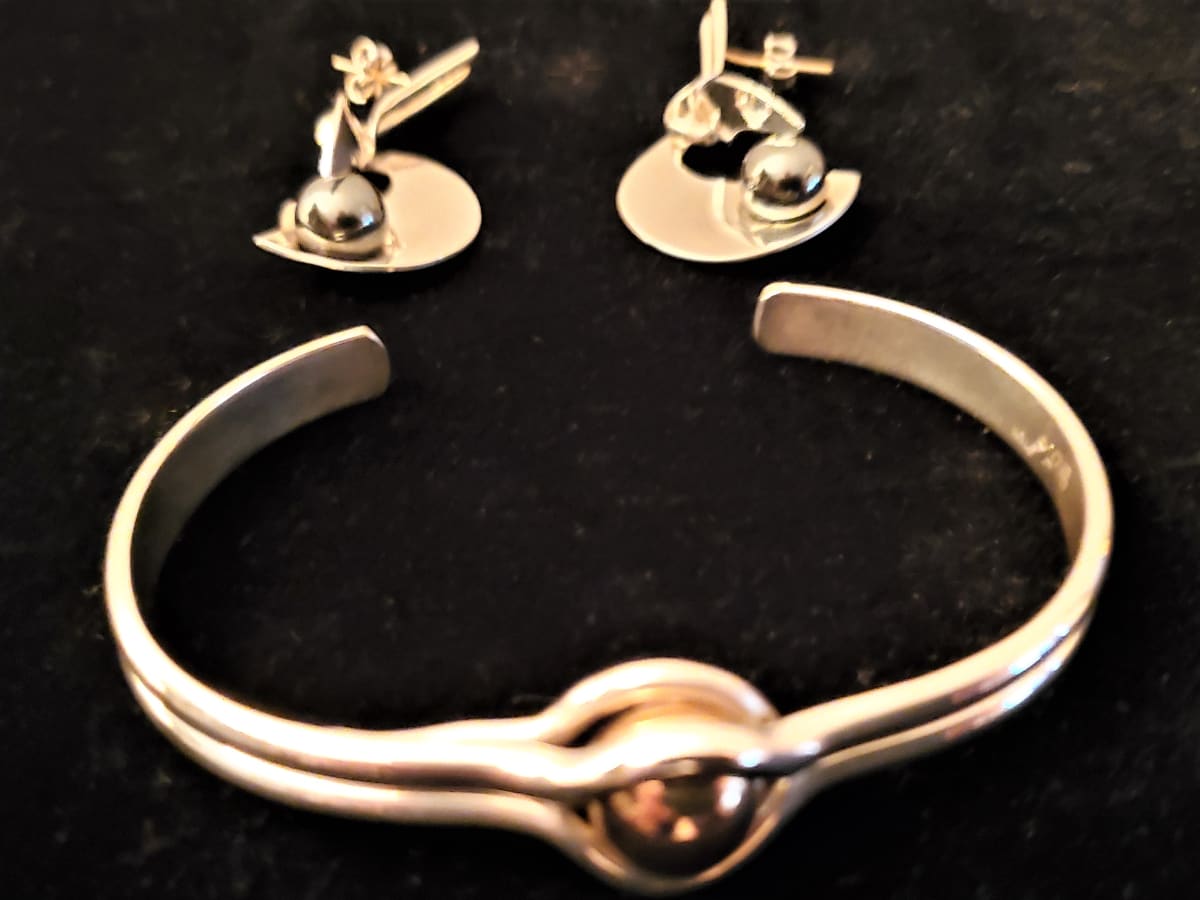 JEWELRY  -  Gold & Silver Cuff & Earrings With Changeable Stones by Sharon Johnston 