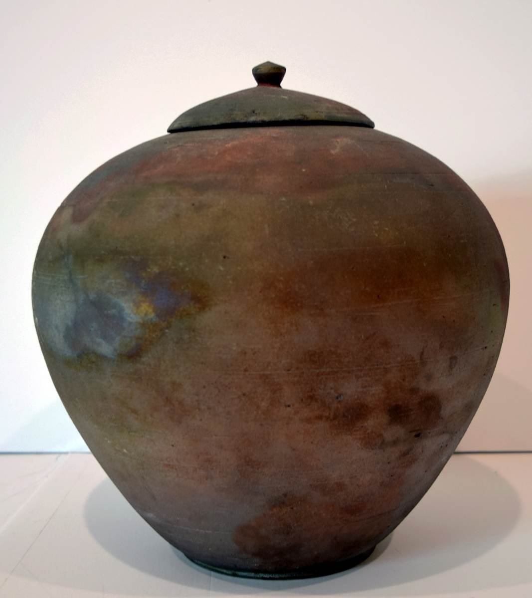 Raku Vessel, lidded by Preston Saunders, Image 1.
