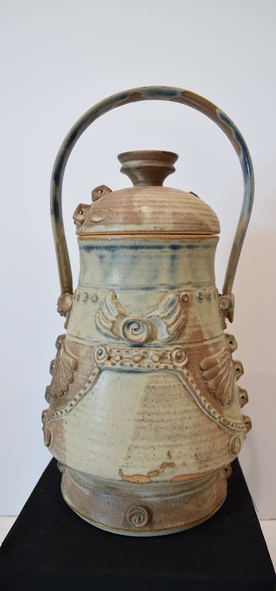 Wing pattern Vase by Dorothy Pulsifer, Image 1.