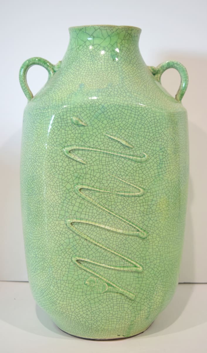 Urn, Green Crackle glaze by Preston Saunders  Image: Green Crackle glaze Urn