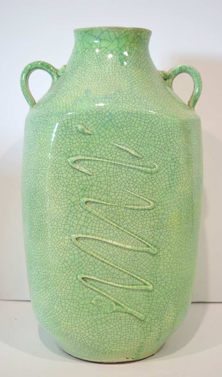 Urn, Green Crackle glaze by Preston Saunders, Image 1.
