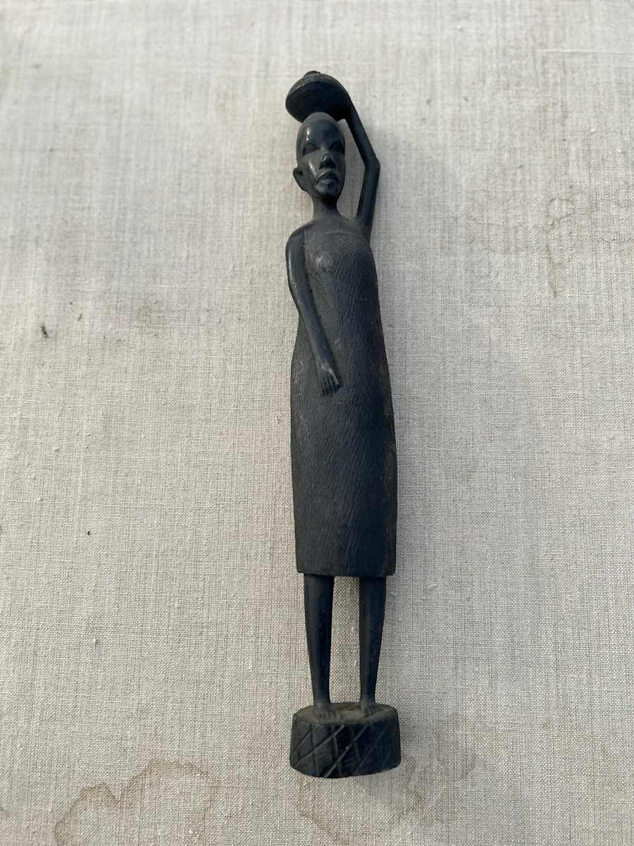 Vinage African Statue / Hand crafted 