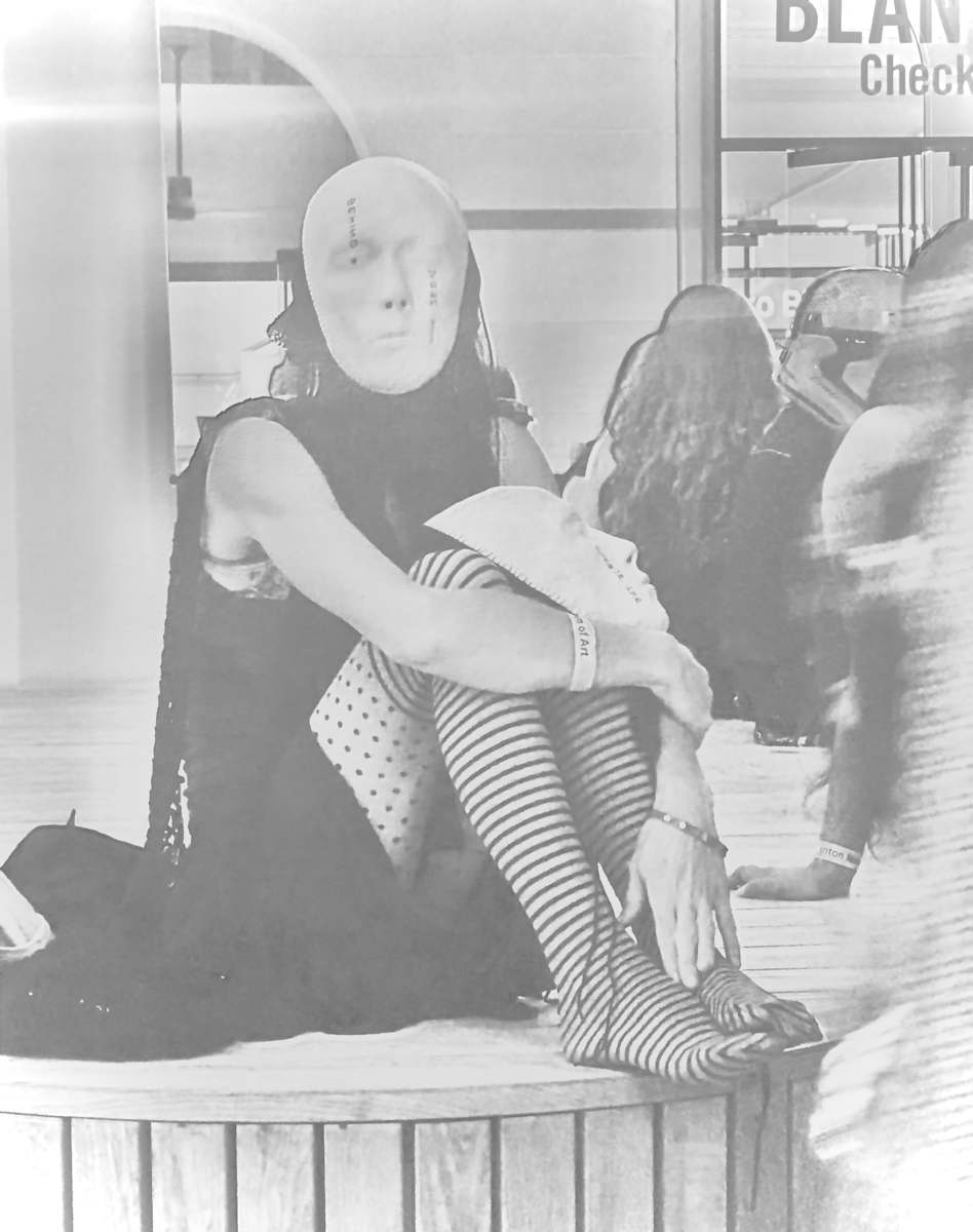 1221 by Lisa Sutton, Image 2.