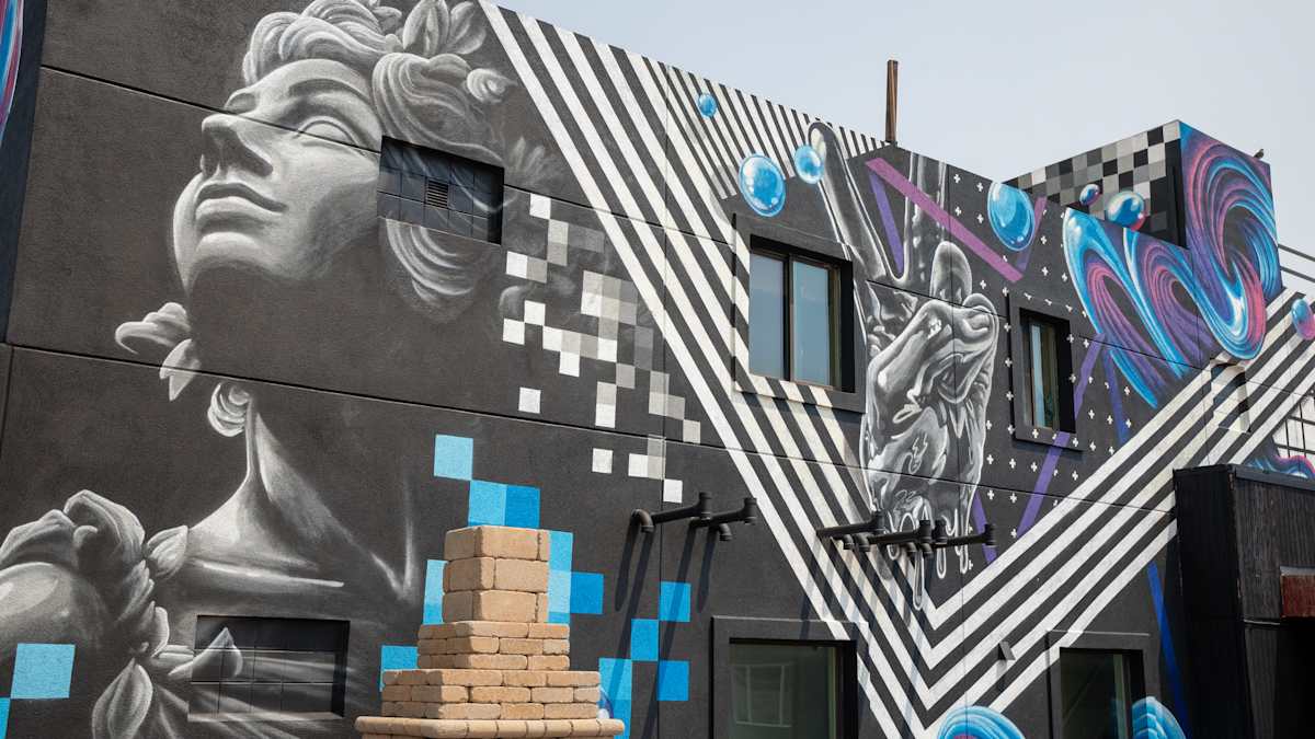 Untitled, Building next to Frontier Arms by Jordan Dean 