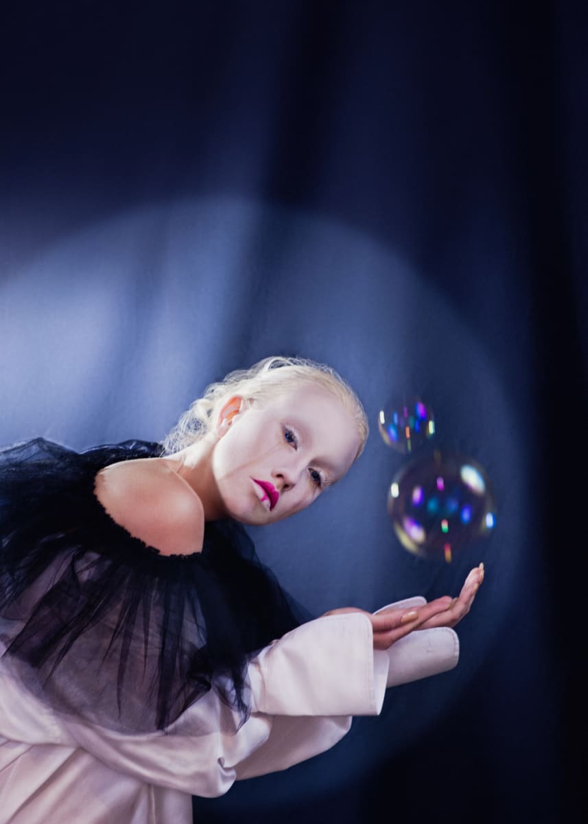 Lunar Pierrot, Lena 