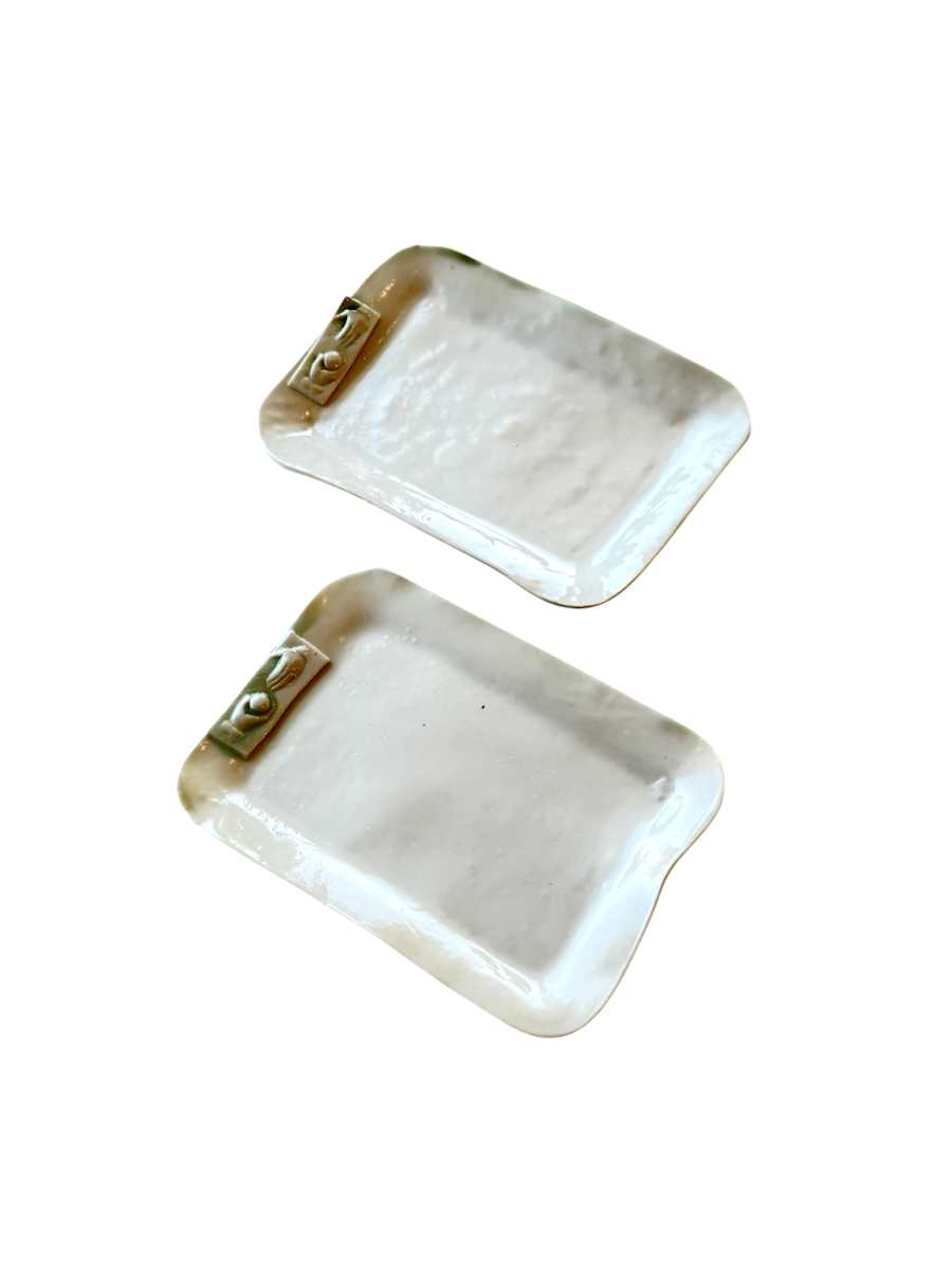 Rectangle dish by Inge Roberts, Image 2.