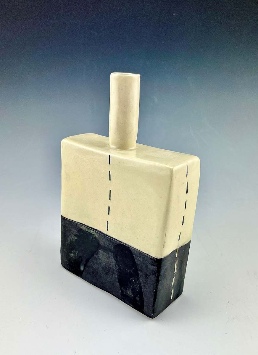 Vase #2 by Jan Lipetz 