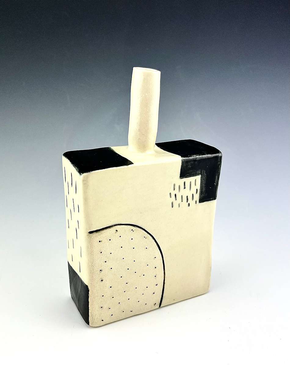 Vase #3 by Jan Lipetz 