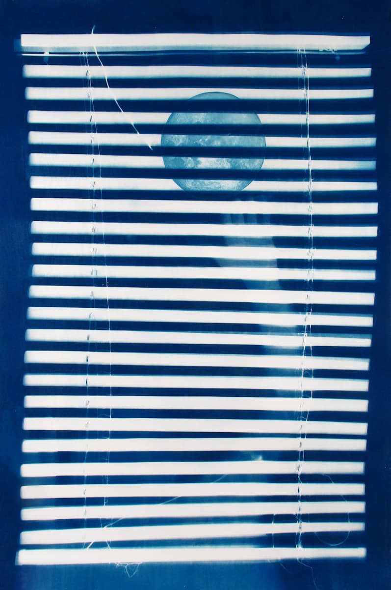 Blind side, Image 1.