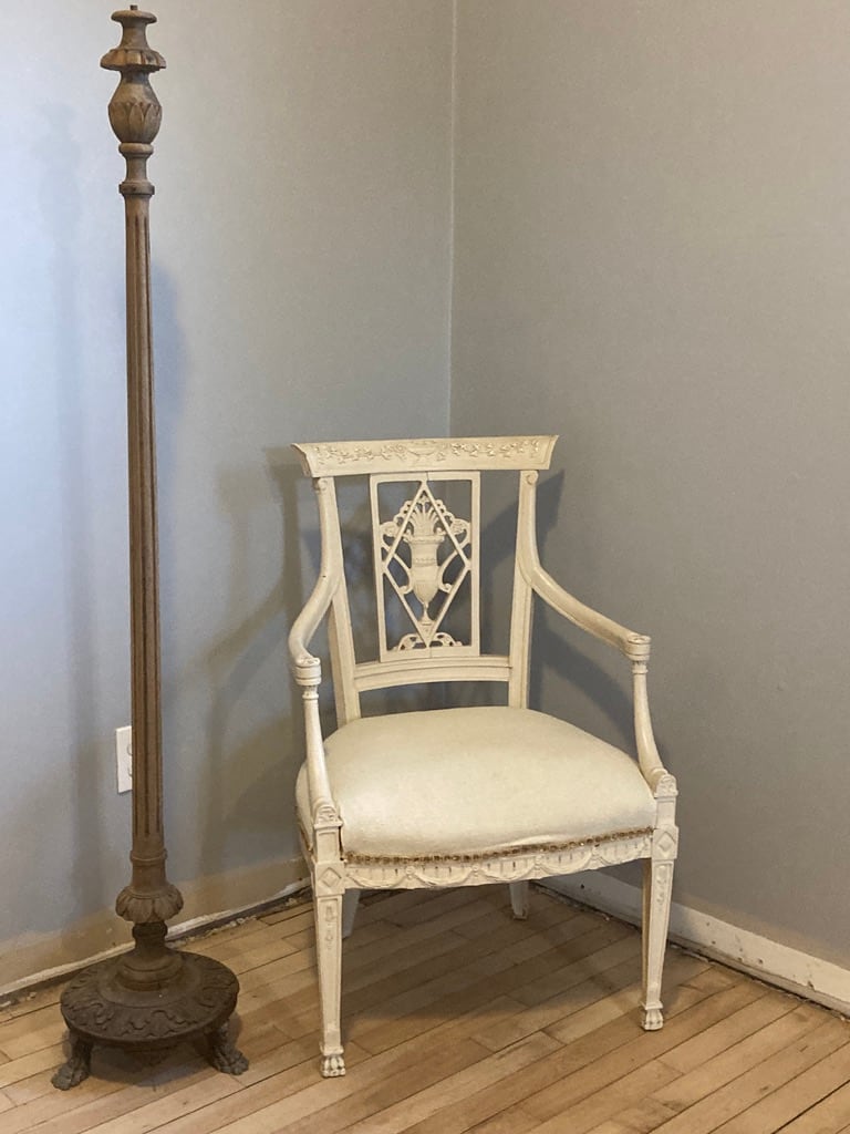 Wooden post floor lamp 