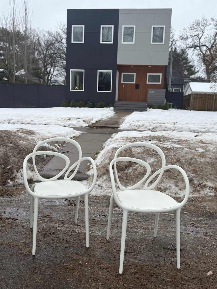 Qeeboo loop chairs, Image 1.