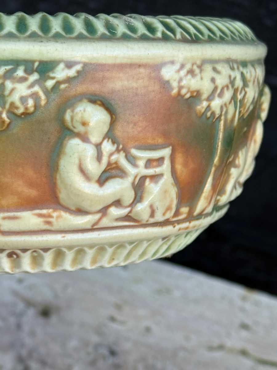 Roseville Donatello bowl 