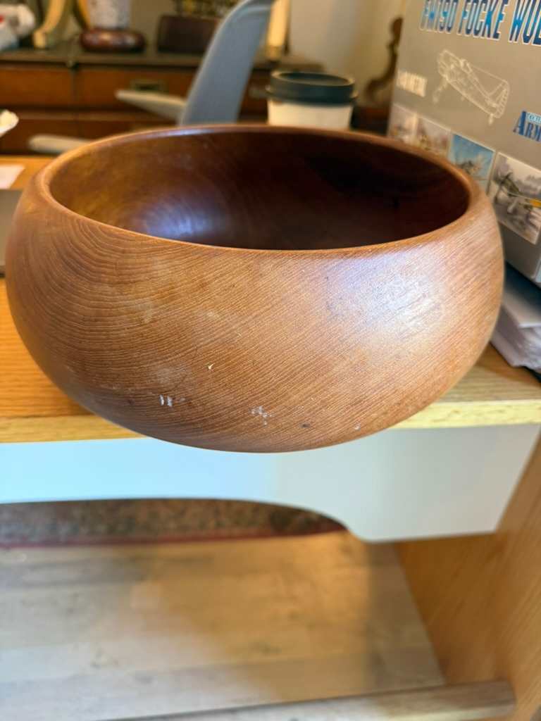 Large teak salad bowl, Image 1.