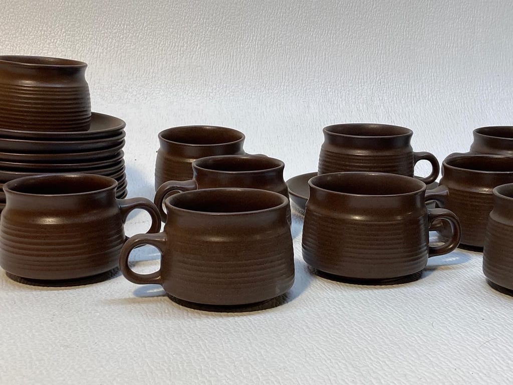 Set of 10 Denby / Langley Mayflower pottery cups and saucers 