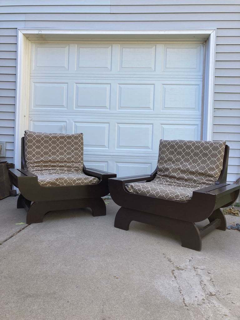 Pair of 1970's outdoor patio chairs 