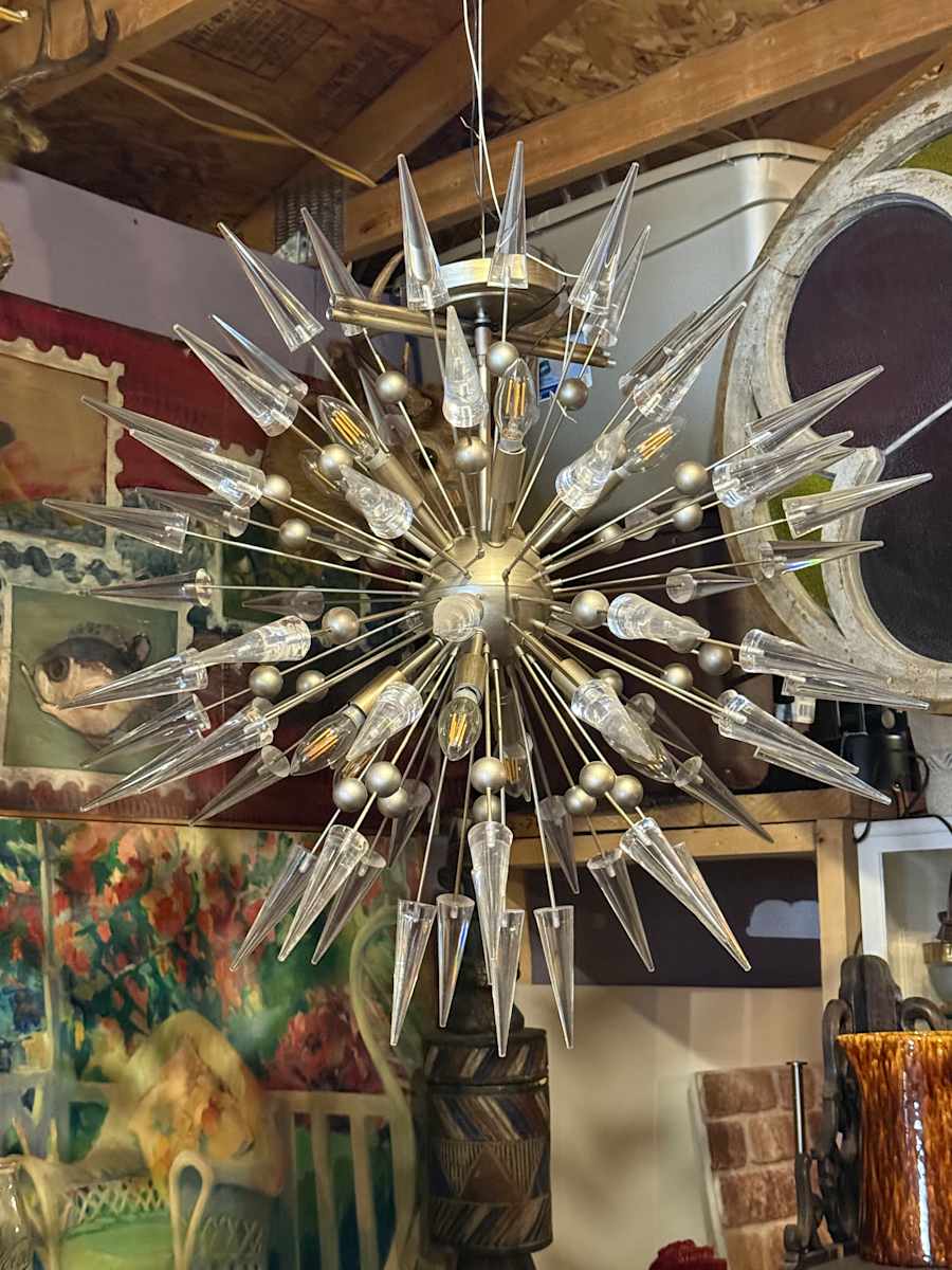 Large dandelion chandelier, Image 2.